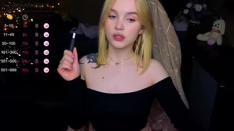 Sue online show from November 23, 10:11 pm