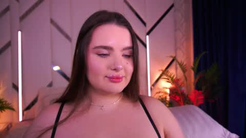 Amber online show from December 19, 1:10 am