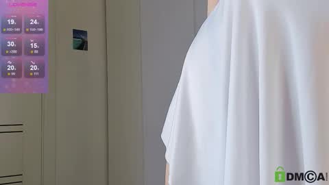 cutenessnicole online show from November 18, 12:33 am