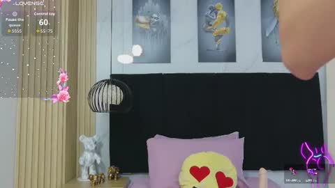 cutepetitee online show from July 15, 12:43 pm