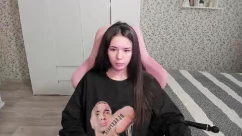 belle online show from March 25, 4:28 am