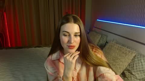 ViVi online show from November 17, 6:52 pm