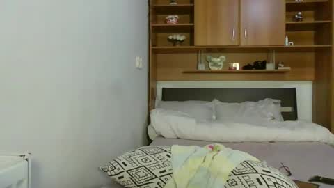 Ami online show from February 3, 11:51 pm