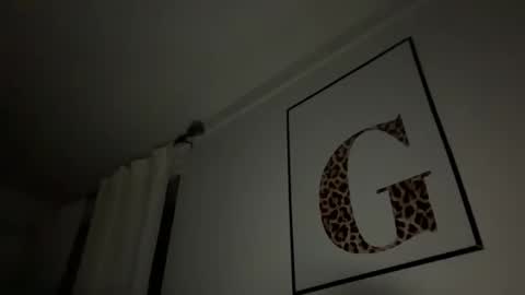 Cutieoggg420 online show from November 17, 5:30 am