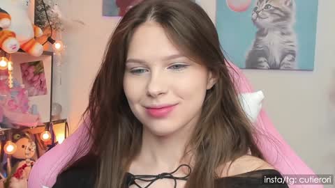 Rori  Instagram cutierori  online show from January 16, 2:09 am