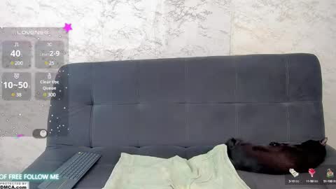 miss ari  online show from March 8, 5:09 pm