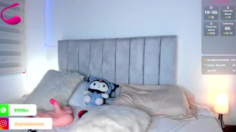 Daniela Saenz online show from March 5, 11:49 pm