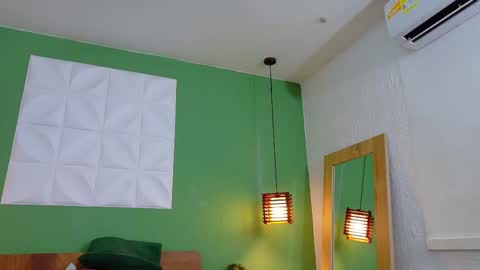 Valen online show from March 6, 2:08 pm