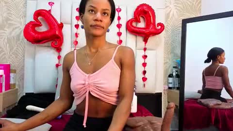 daffnelewis online show from February 19, 11:43 am