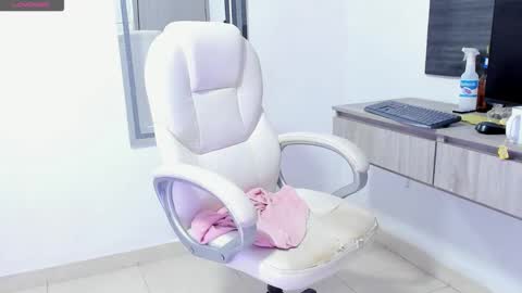 Dahian  online show from September 20, 1:20 pm