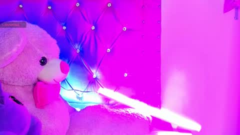    online show from February 7, 9:16 am