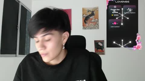 lorena online show from May 17, 2:22 am