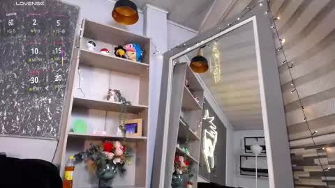 Dahlia online show from February 19, 3:55 pm