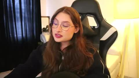 Lauren            online show from November 13, 3:55 pm