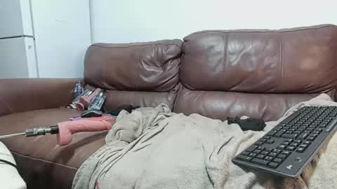 Daisy Aqua online show from December 4, 2:03 am