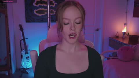 Daisy online show from December 15, 2:41 am