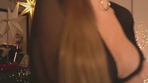 Stacey online show from December 4, 11:05 pm