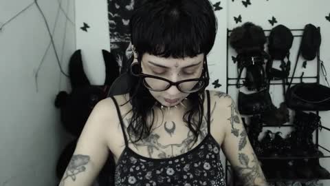 dakota online show from February 13, 3:30 am