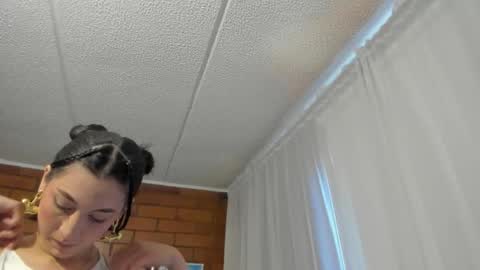 The girl of your dreams o online show from February 21, 9:43 pm