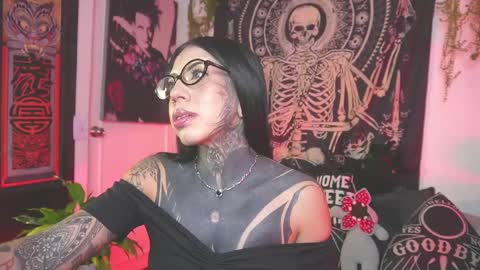dalia_vorhees online show from June 2, 1:50 am