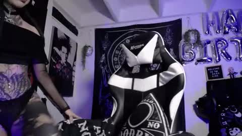 dalia_vorhees online show from October 7, 1:32 am