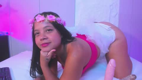 D A L I L A online show from February 19, 9:46 pm