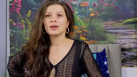 damedefeu online show from February 12, 7:55 am