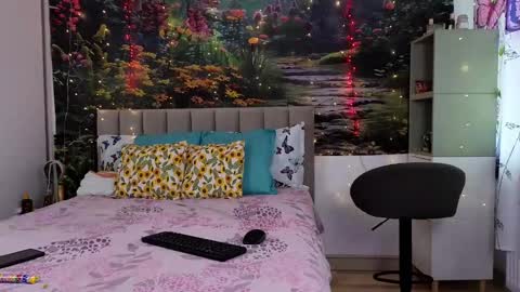 damedefeu online show from January 6, 7:20 am