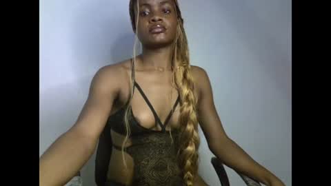 Leah online show from July 7, 6:47 am