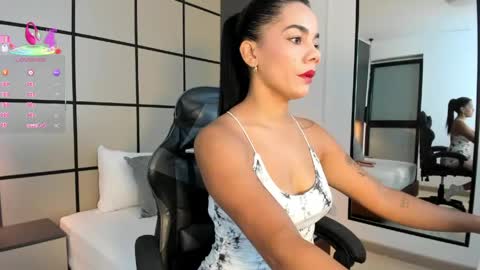 D A N A  online show from April 21, 12:23 pm