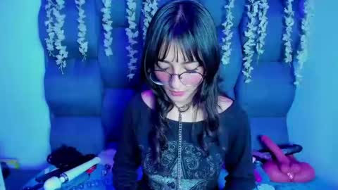 dani_dream online show from July 8, 7:05 pm
