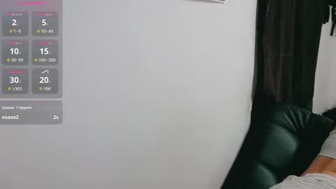 dani y jocelyn online show from October 12, 11:51 pm