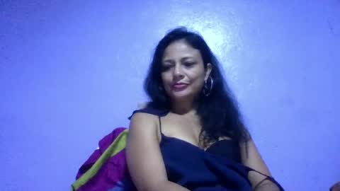 daniela_love1 online show from May 16, 1:19 am