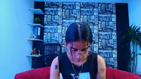 danielamonroe online show from March 30, 2:00 am