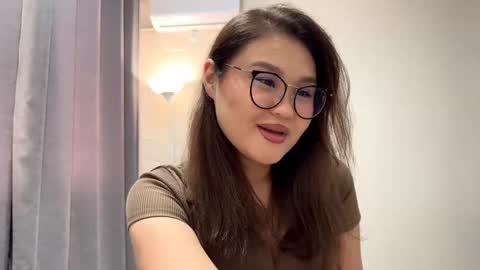 Luna  online show from November 23, 8:38 am