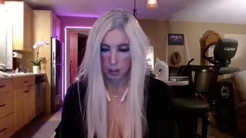 DanikaWhite69 online show from October 28, 10:10 am