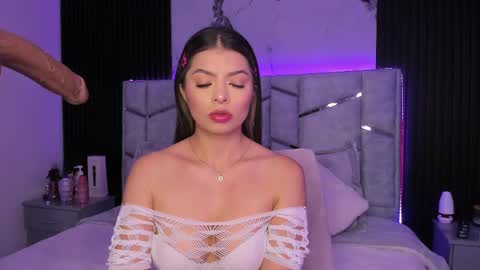 Dani Phonenix online show from March 5, 7:50 pm