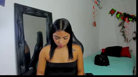 danka_smith online show from October 9, 1:15 pm