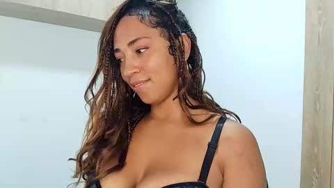 Danna  Ross online show from April 21, 1:42 am