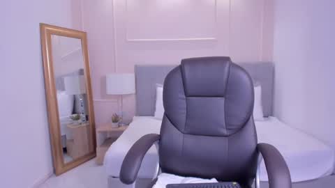 danna_palmeth online show from September 24, 7:46 pm