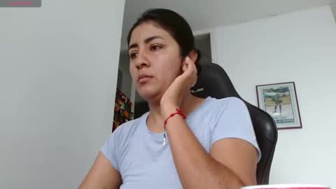 Danna online show from November 9, 1:07 pm