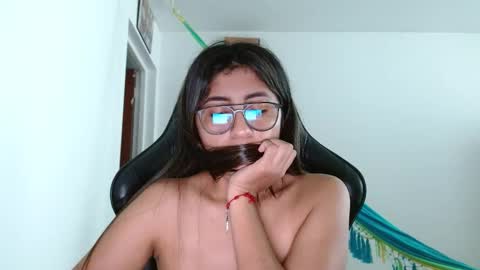 Danna online show from March 19, 8:35 pm