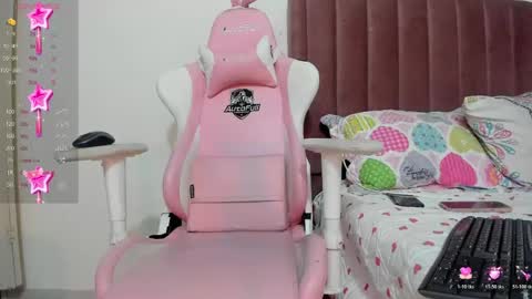 danna_scott26 online show from April 2, 10:51 pm