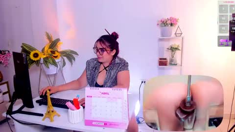 Danna online show from April 14, 3:12 pm