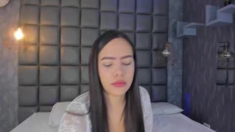 Danna online show from October 22, 11:59 am