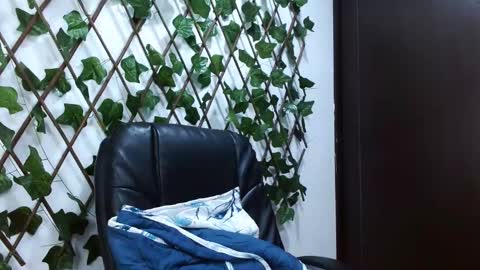 danny online show from December 24, 1:06 am