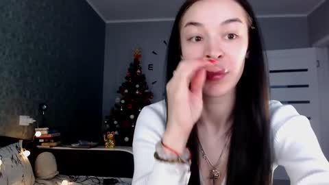 Daphne Darkthorn online show from January 8, 6:50 am