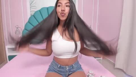 Daphne  online show from January 18, 9:34 pm