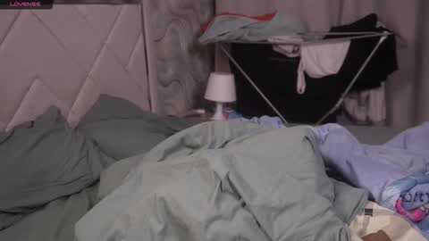 darelle_birch online show from November 21, 5:15 pm