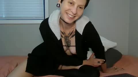 Dark Obsession online show from October 15, 12:08 pm